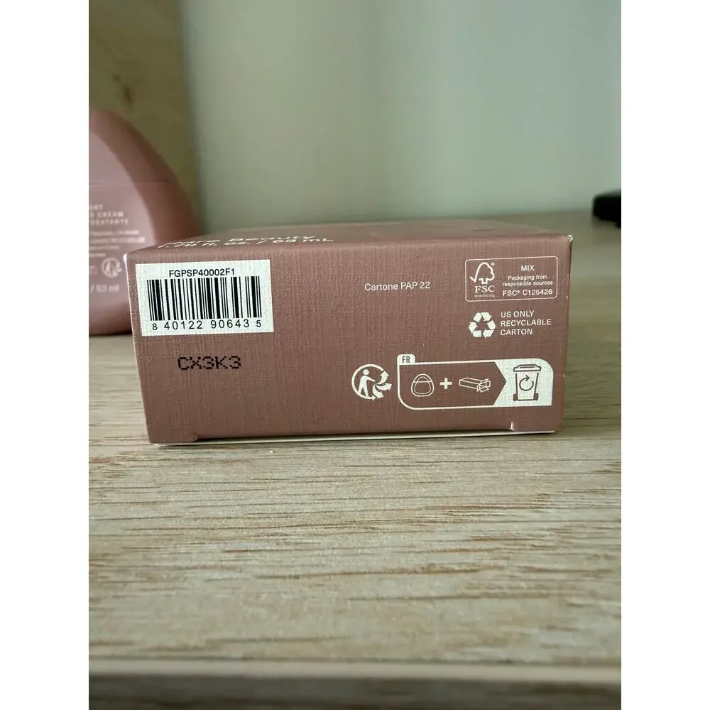 $18 New Rare Beauty Find Comfort Hydrating Hand Cream Niacinamide Shea Butter